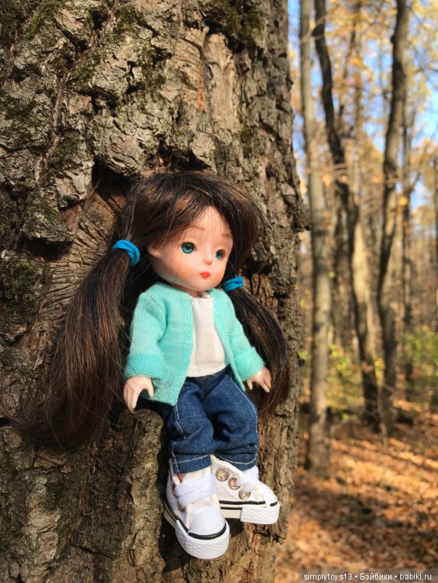 Большая прогулка малюсенькой девочки