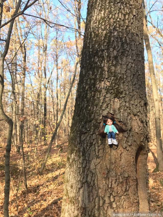 Большая прогулка малюсенькой девочки