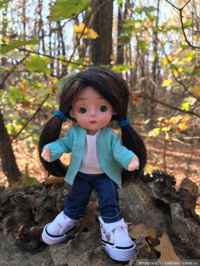 Большая прогулка малюсенькой девочки