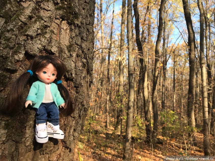 Большая прогулка малюсенькой девочки