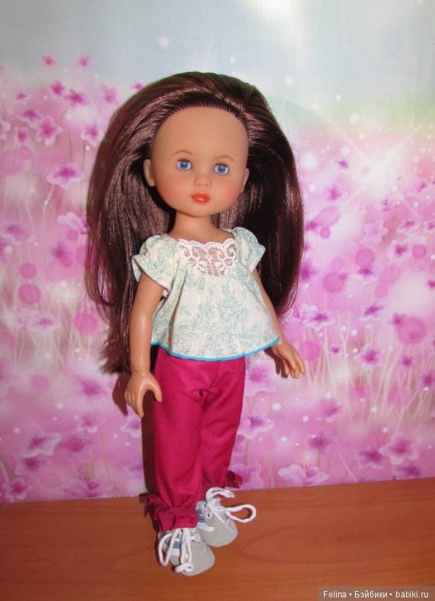 Corolle Les Cheries: Хлои