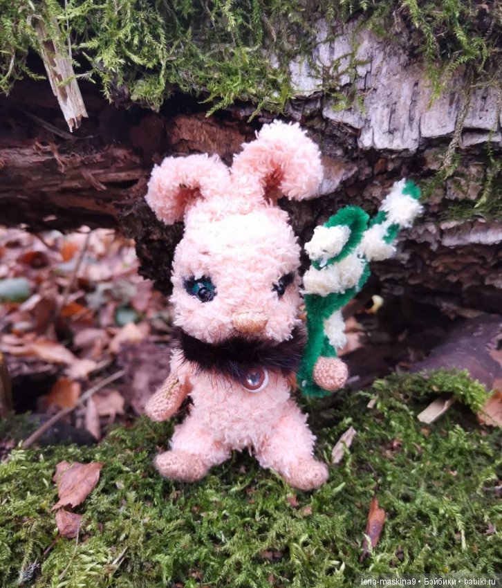 Марфушка - собралась в лес, за зайцами