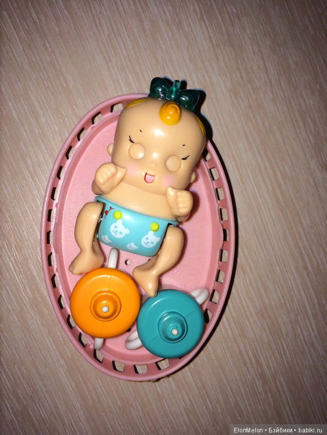 Интересный мини-пупсик 2003 года Tomy