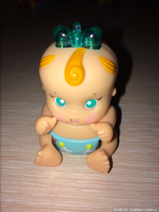 Интересный мини-пупсик 2003 года Tomy (фото 3)