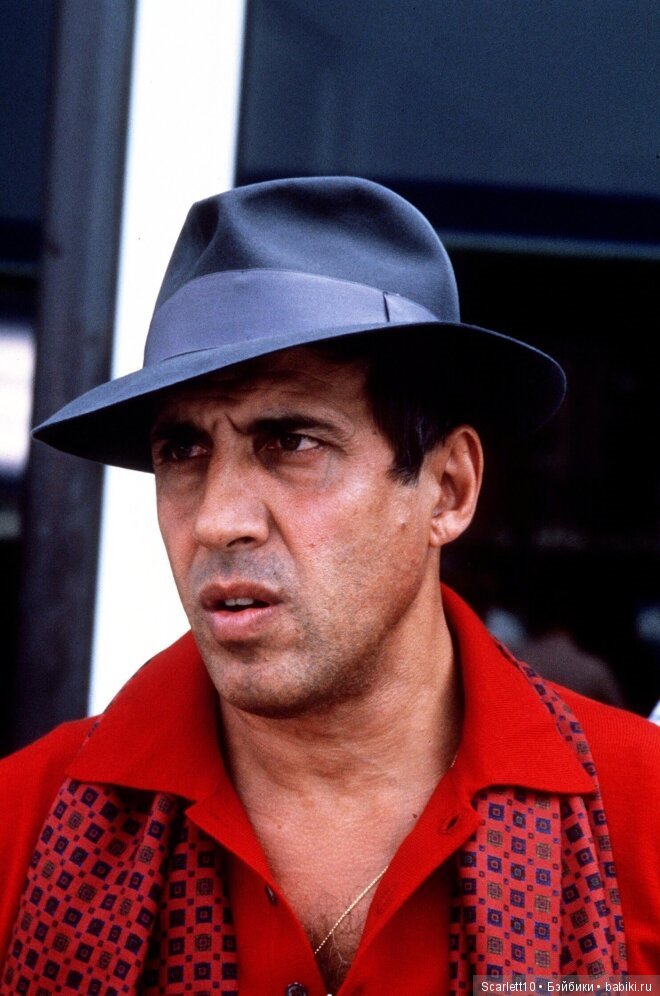 Адриано Челентано - по прозвищу “Человек на пружинах”