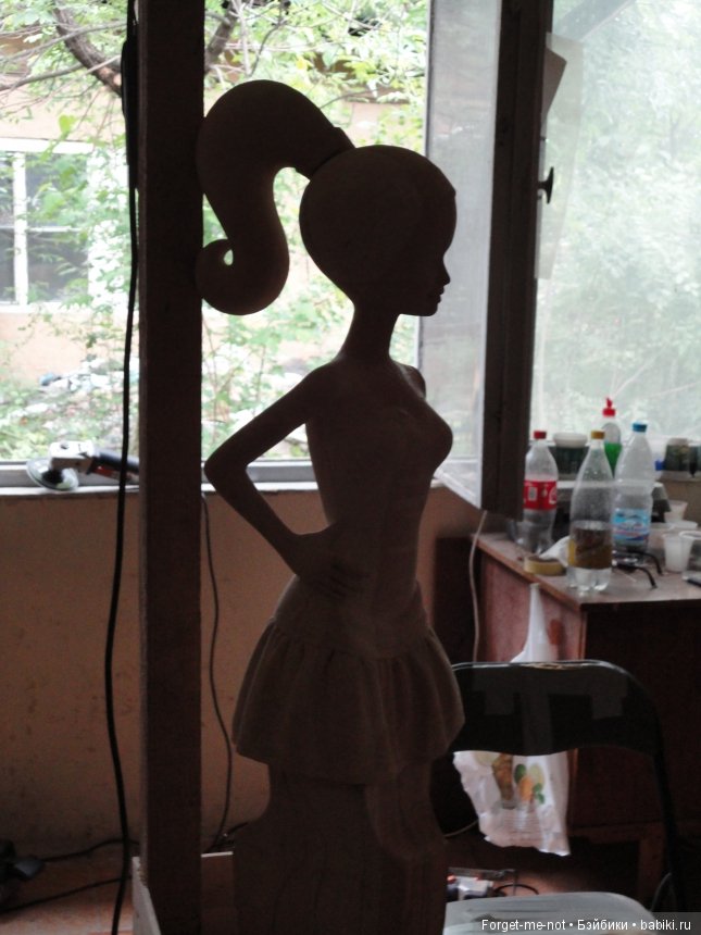 Деревянная скульптура Барби (фото 10)