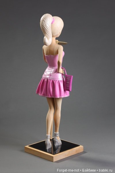 Деревянная скульптура Барби (фото 8)
