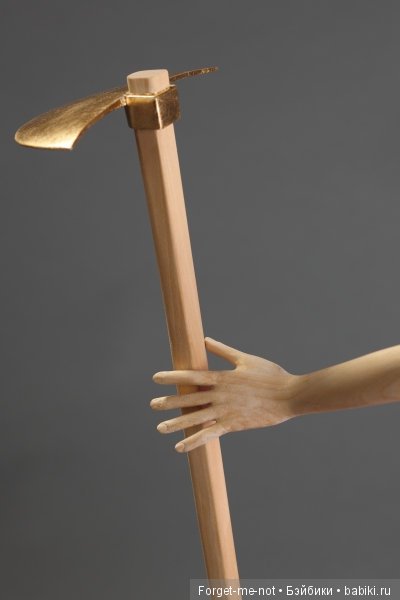 Деревянная скульптура Барби (фото 7)