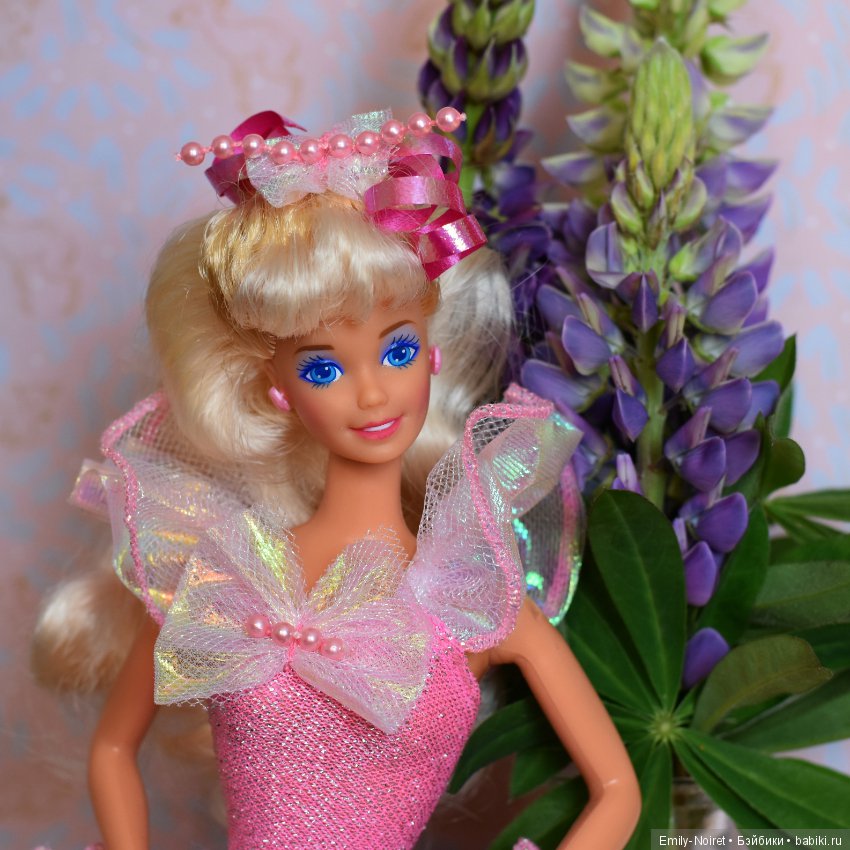 Pretty Surprise Barbie 1991.