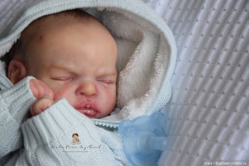 Dorin скульптора Alicia Toner, автор прототипа Sandra Picaro Angelkovich