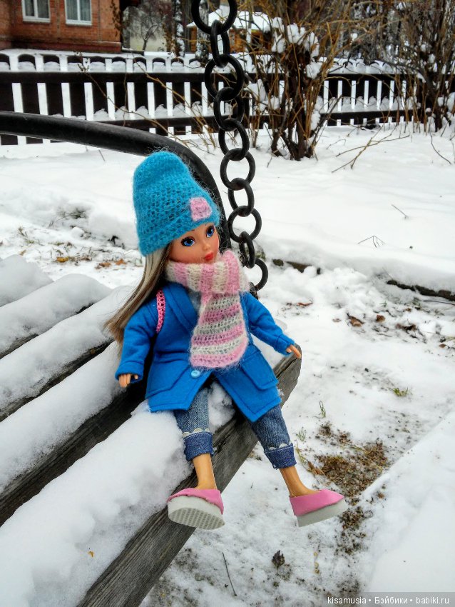 Алёнка гуляет по свежему снегу (фото 10)
