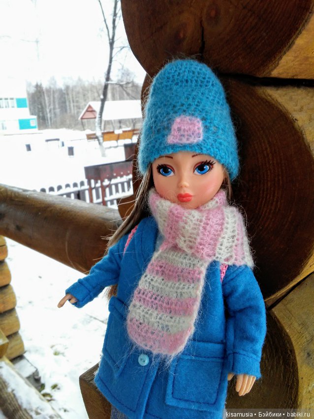 Алёнка гуляет по свежему снегу (фото 2)