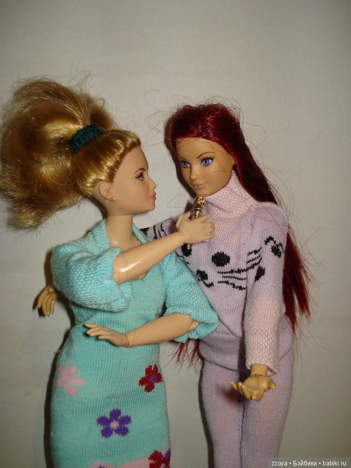 Пижамная вечеринка — Куклы Barbie (Барби): Looks (фото 4)