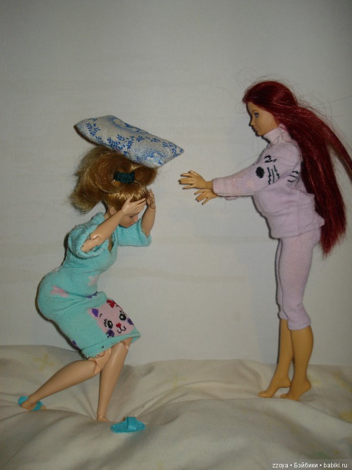 Пижамная вечеринка — Куклы Barbie (Барби): Looks (фото 6)