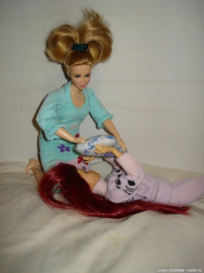 Пижамная вечеринка — Куклы Barbie (Барби): Looks (фото 8)