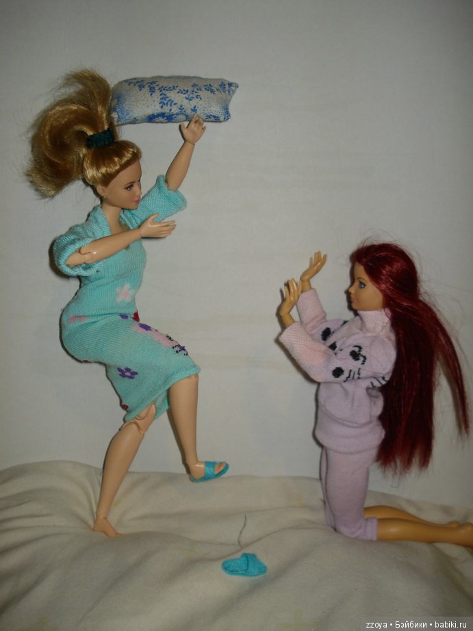 Пижамная вечеринка — Куклы Barbie (Барби): Looks (фото 7)