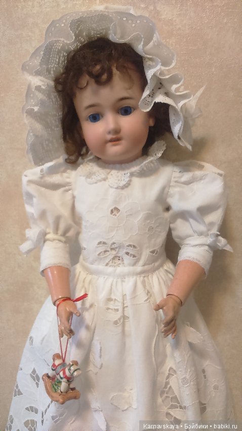 Недавние работы-платья из винтажных вышитых салфеток