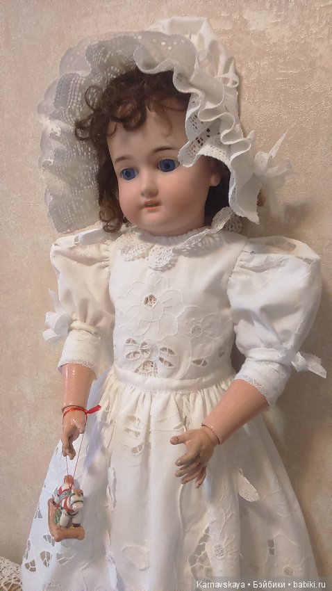 Недавние работы-платья из винтажных вышитых салфеток