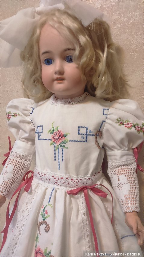 Недавние работы-платья из винтажных вышитых салфеток