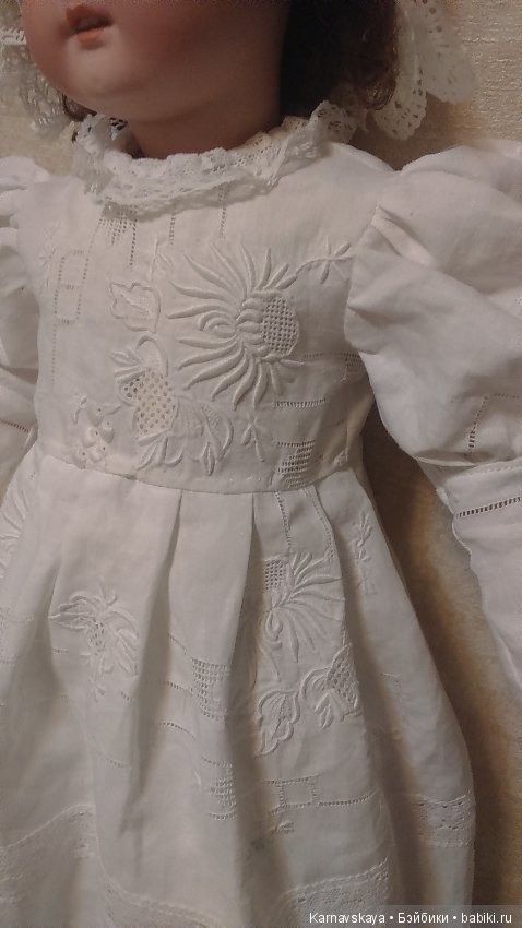 Недавние работы-платья из винтажных вышитых салфеток