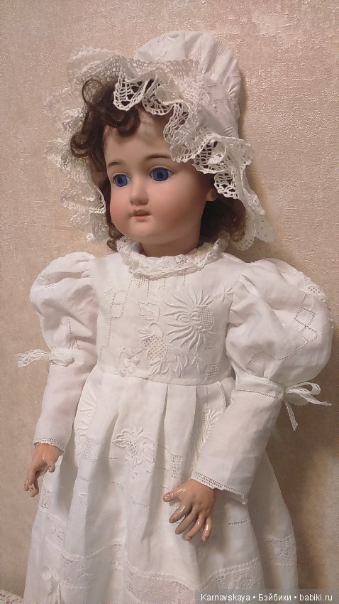 Недавние работы-платья из винтажных вышитых салфеток