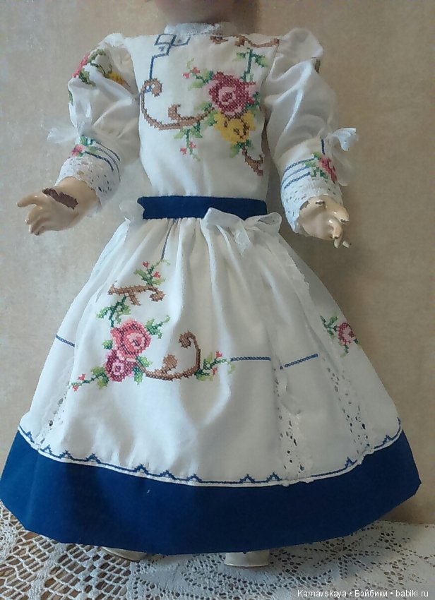 Недавние работы-платья из винтажных вышитых салфеток