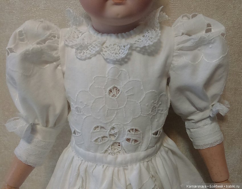 Недавние работы-платья из винтажных вышитых салфеток