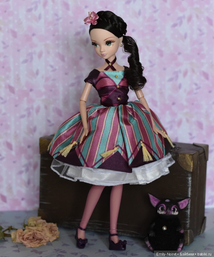 Алиса? Едва ли Алиса — Куклы Kurhn (Курн) и Sonya Rose (Соня): Золотая коллекция (фото 3)