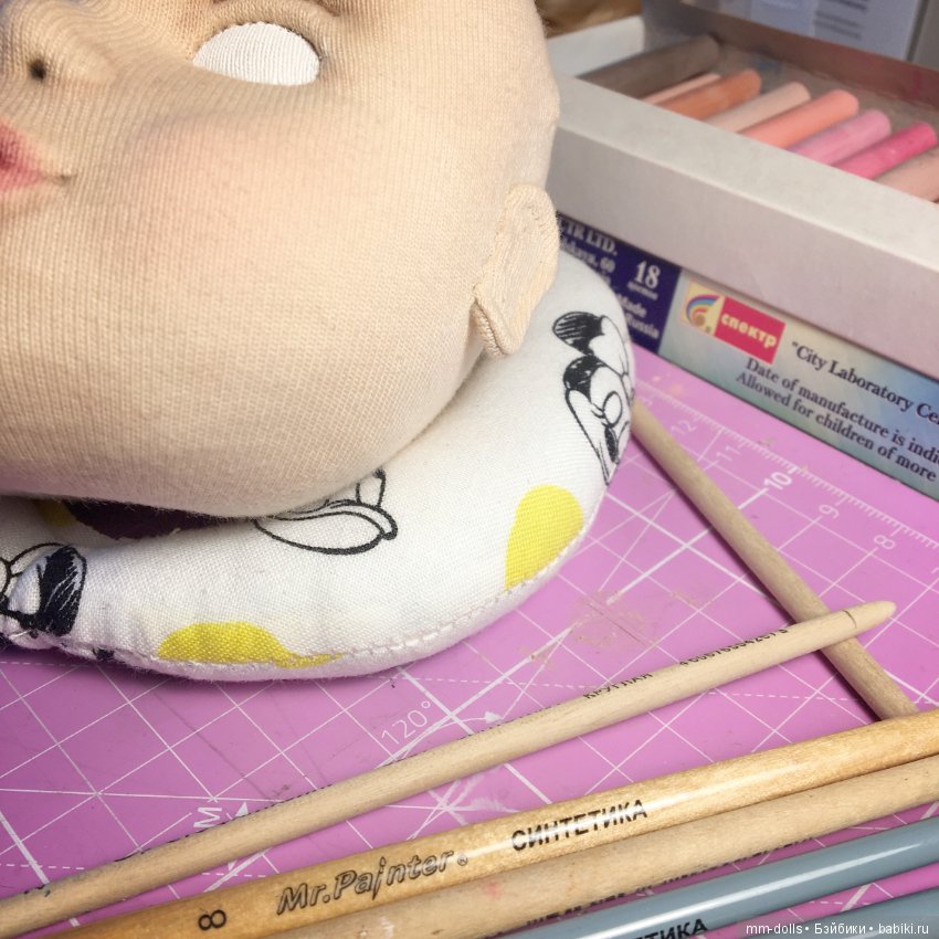 Бублик-помогатор или как удобно расписывать личико