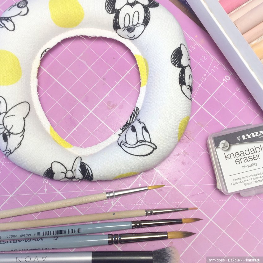 Бублик-помогатор или как удобно расписывать личико (фото 3)