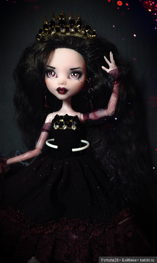 Вампирская принцесса - обновленный образ дочери Дракулы (фото 6)