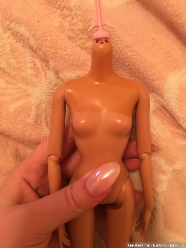 Пятна на теле Барби, чем отмыть