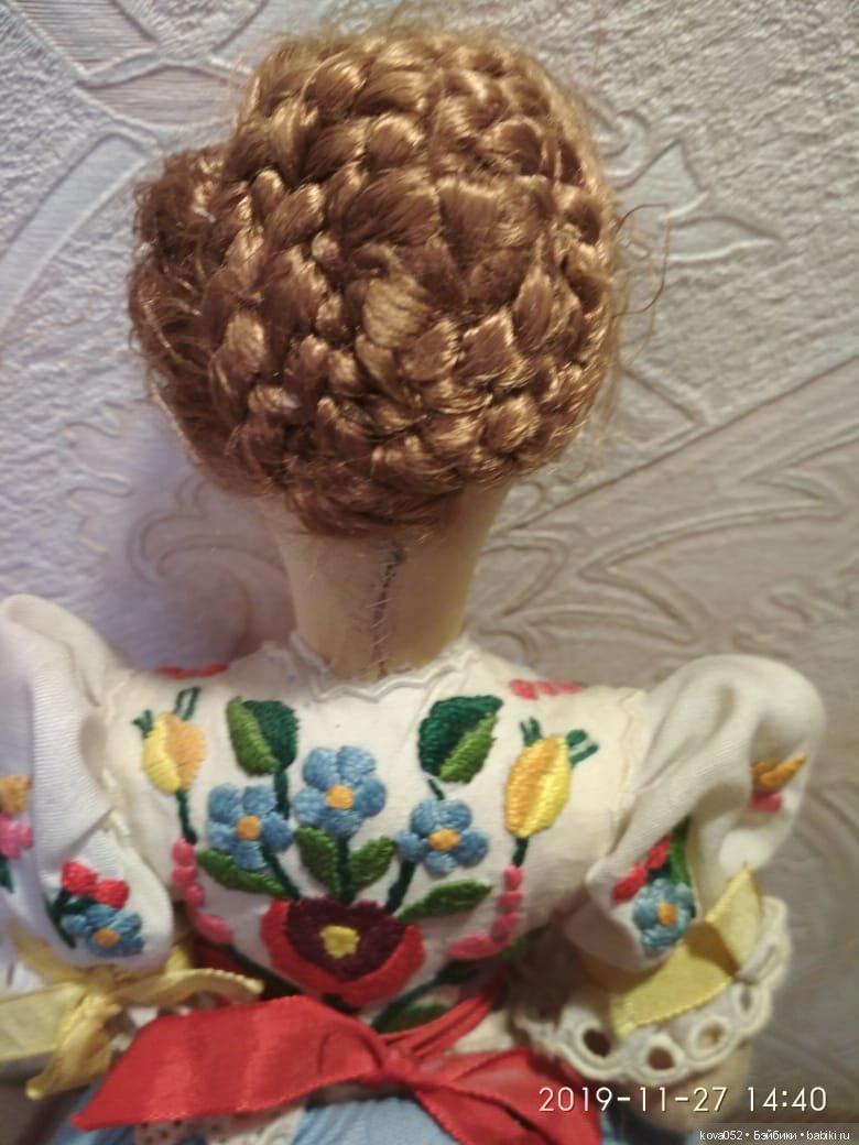 Помогите определить что за кукла? ей более 100 лет (фото 6)