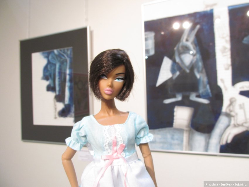 "Время пить чай". Выставка, посвящённая 150-летию книги "Алиса в стране чудес"