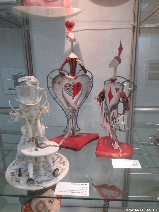 "Время пить чай". Выставка, посвящённая 150-летию книги "Алиса в стране чудес" (фото 7)