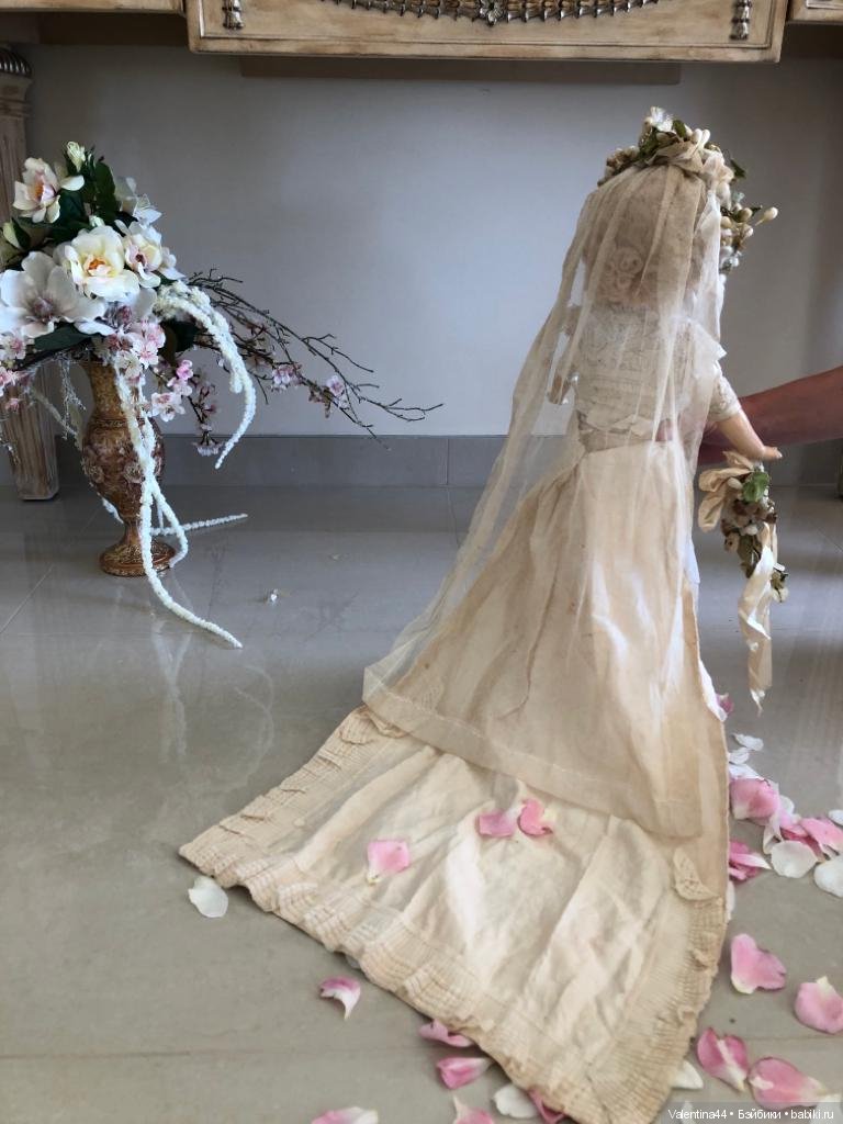 Невеста на день рождения — Редкие антикварные куклы и реплики: воск