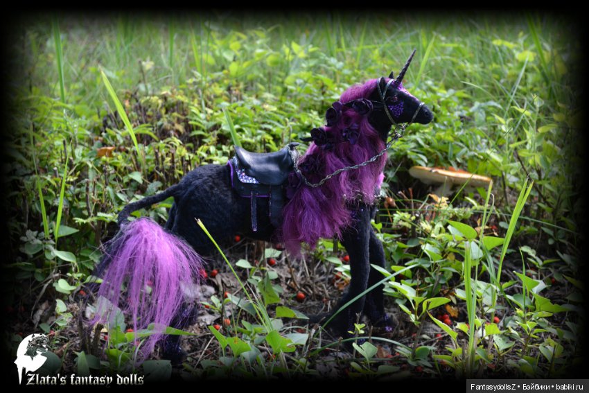 Волшебный готический единорог