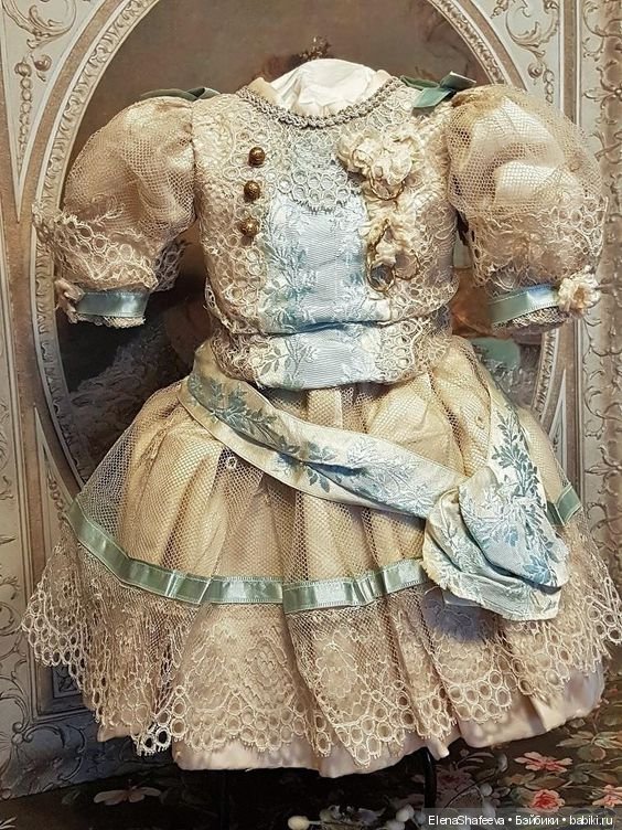 Продолжаются поиски фасона платья (фото 6)