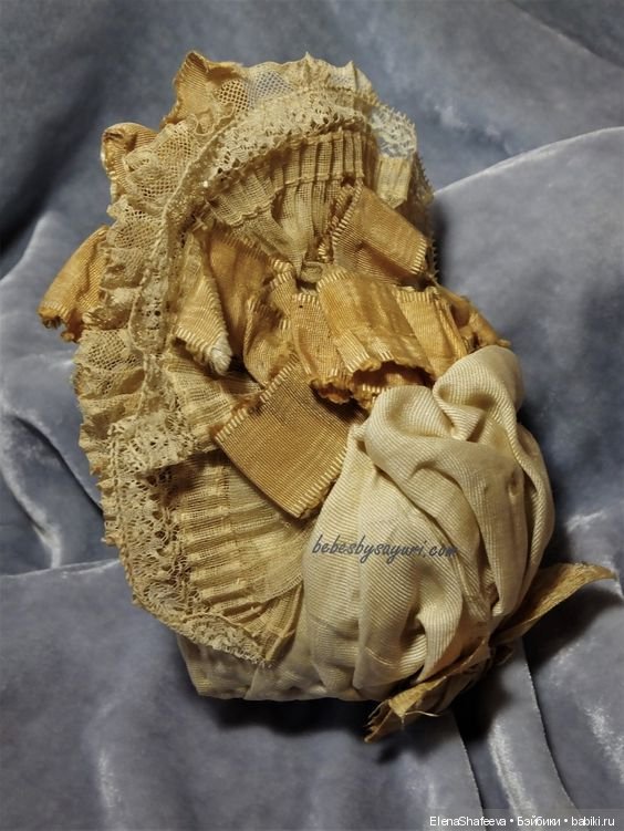 Какой же наряд без боннета