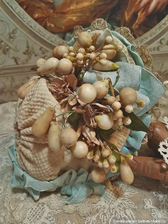 Какой же наряд без боннета