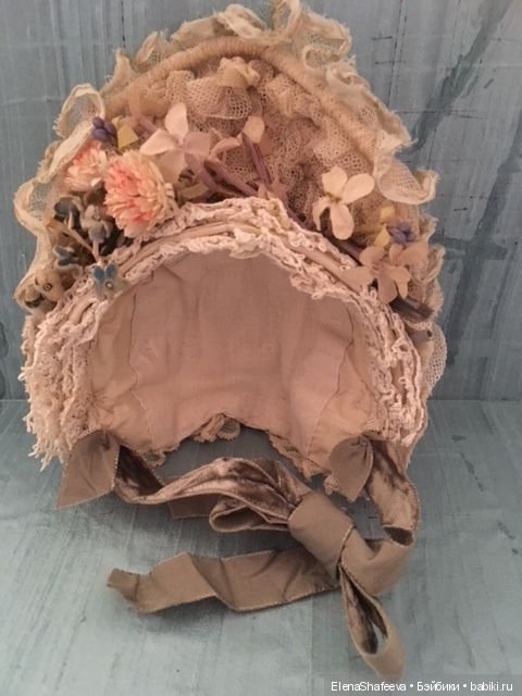 Какой же наряд без боннета
