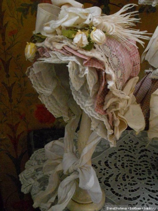 Какой же наряд без боннета