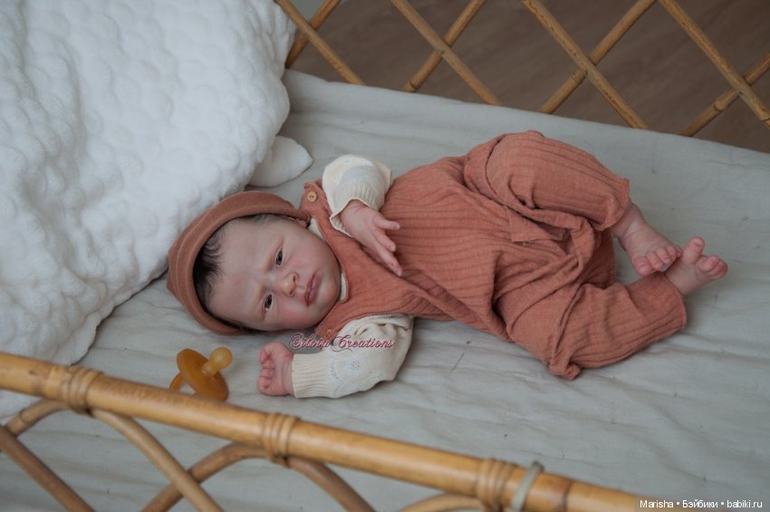 Jayden awake скульптора Natalie Scholl, автор прототипа Silvia Ezquerra