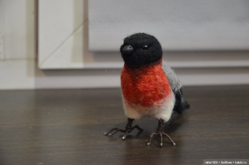 Снегирь. Игрушка в технике сухое валяние (фото 3)