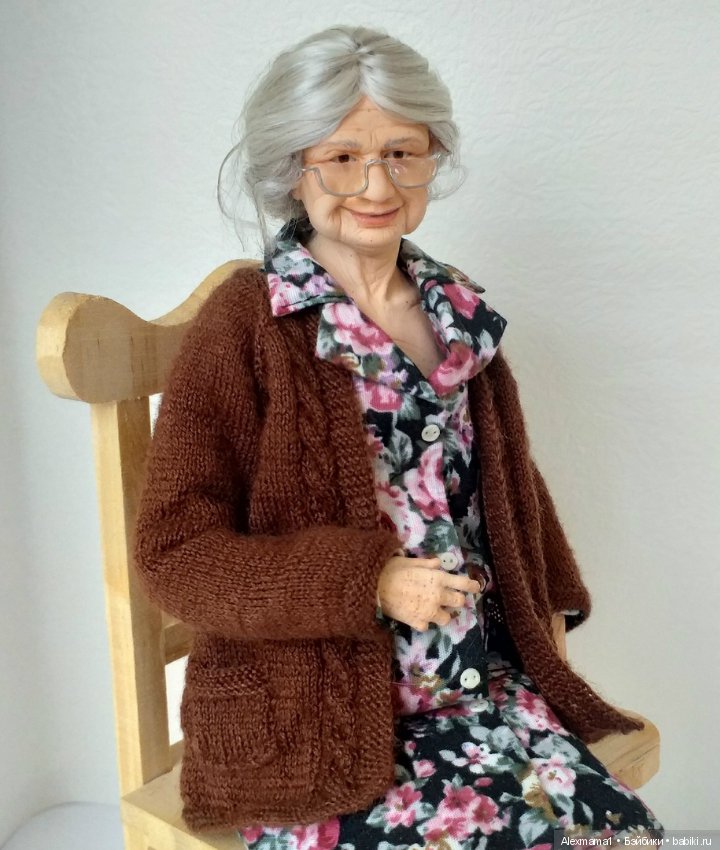 Авторская шарнирная бабушка Маша 24 см (фото 7)