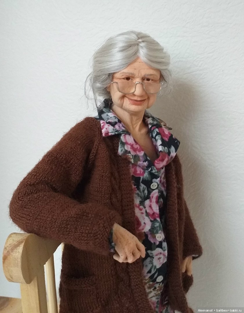 Авторская шарнирная бабушка Маша 24 см (фото 8)