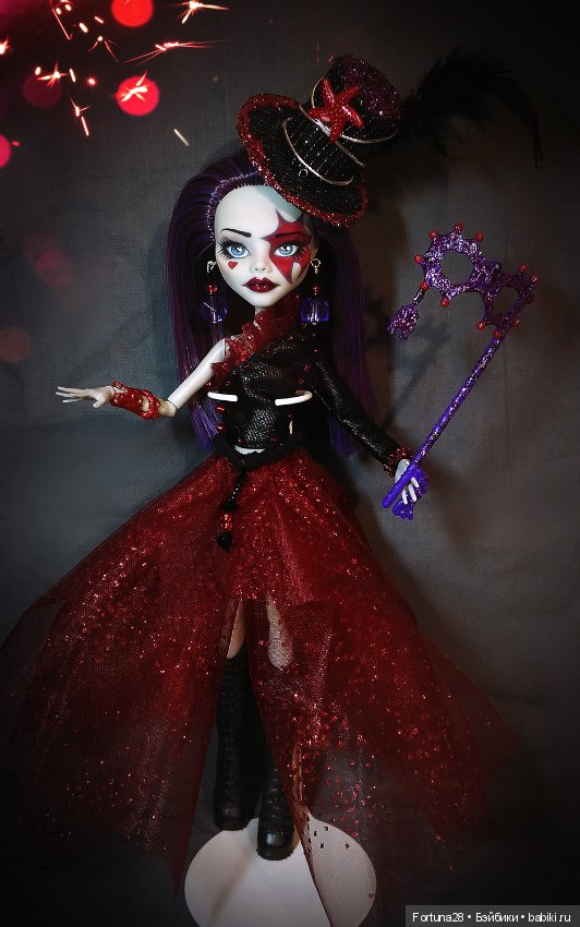 Карнавальная дива - готическая, таинственная, манящая