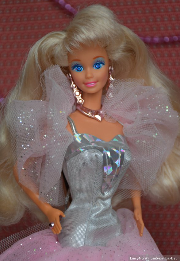 Sparkle eyes barbie 1991. Barbie sparkle eyes. Sparkle beauty barbie. барби sparkle eyes афро. Sparkle beach teresa.