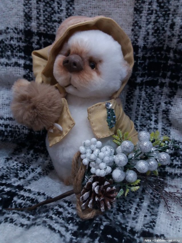 Новогодний мишутка Сантик