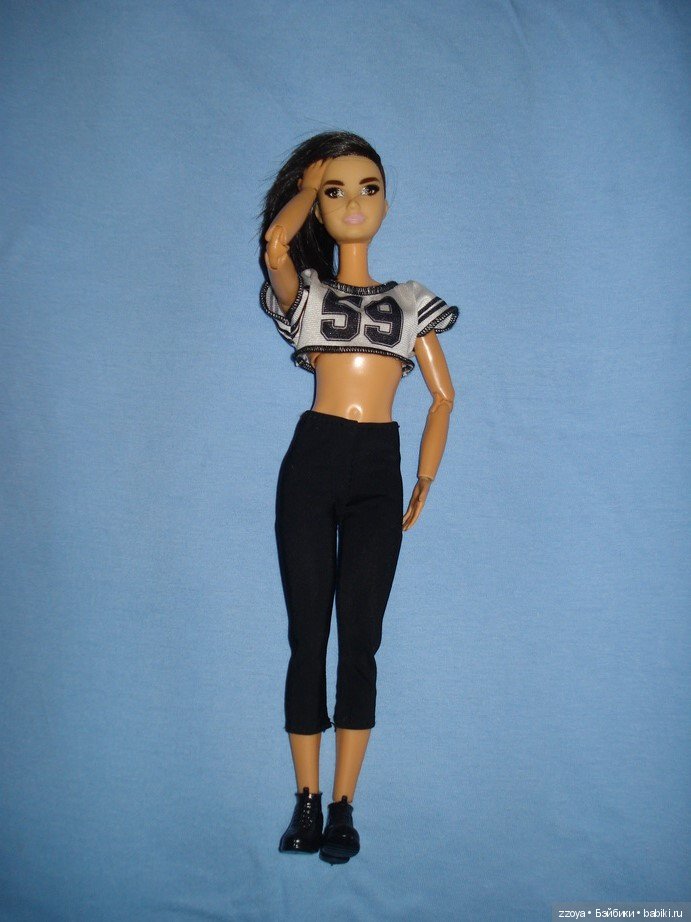 Новенькая — Куклы Barbie (Барби): Looks (фото 4)